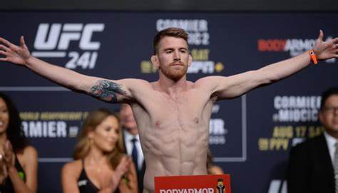 UFC Nashville: Sandhagen vs Font – Full Picks, Predictions & Favorite&nbsp;Bets